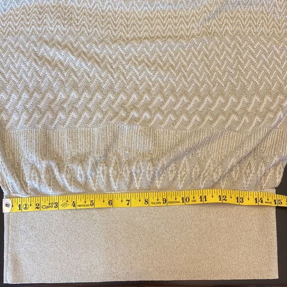 White House Black Market Knit Cream Gold Sparkle Cold Shoulder Sweater Sz Large - Picture 13 of 13